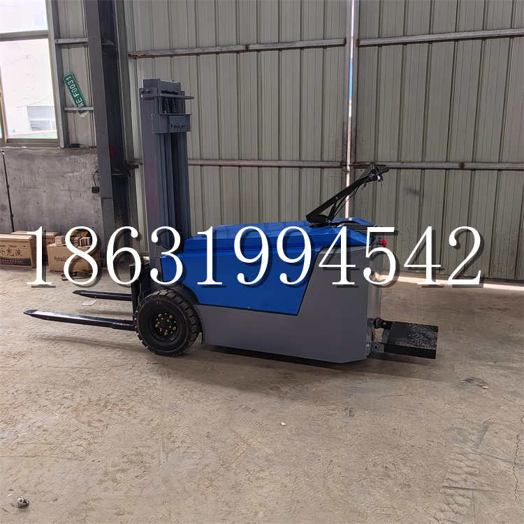 埔盐乡全电动叉车插腿式堆高车液压装卸车1.5吨升高小型站驾式铲车